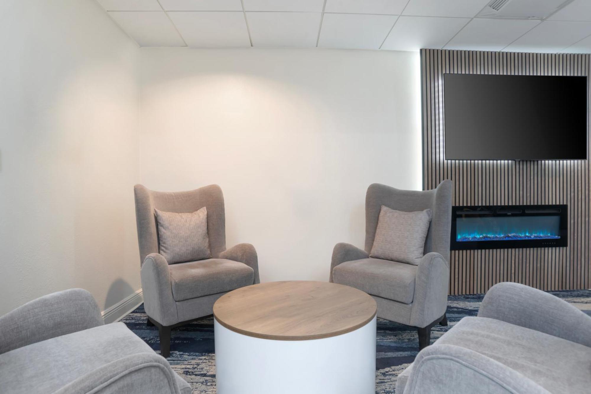Comfort Inn & Suites New Orleans Airport North Кеннер Экстерьер фото