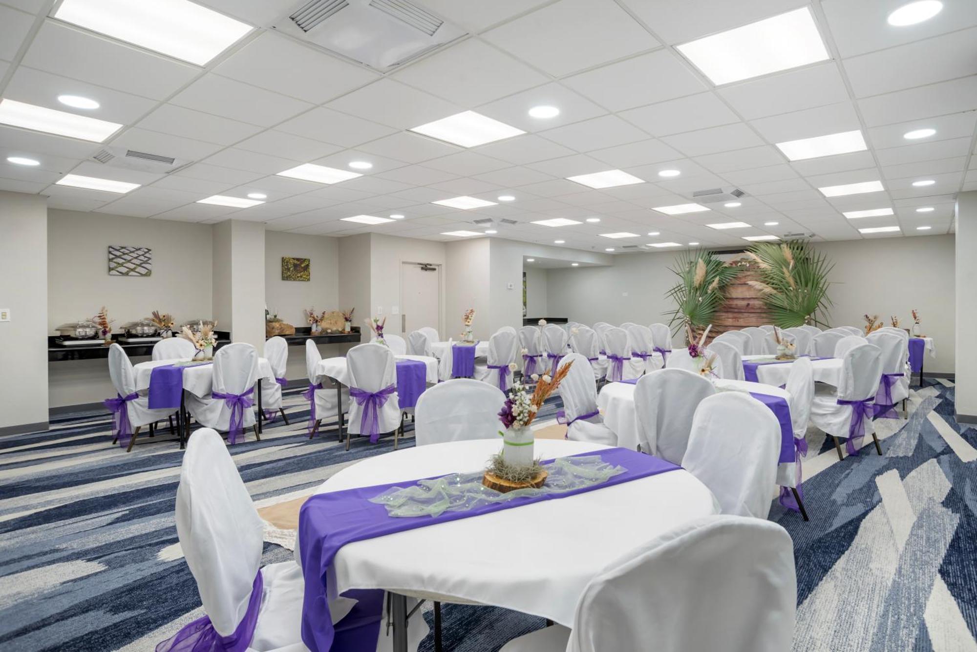 Comfort Inn & Suites New Orleans Airport North Кеннер Экстерьер фото