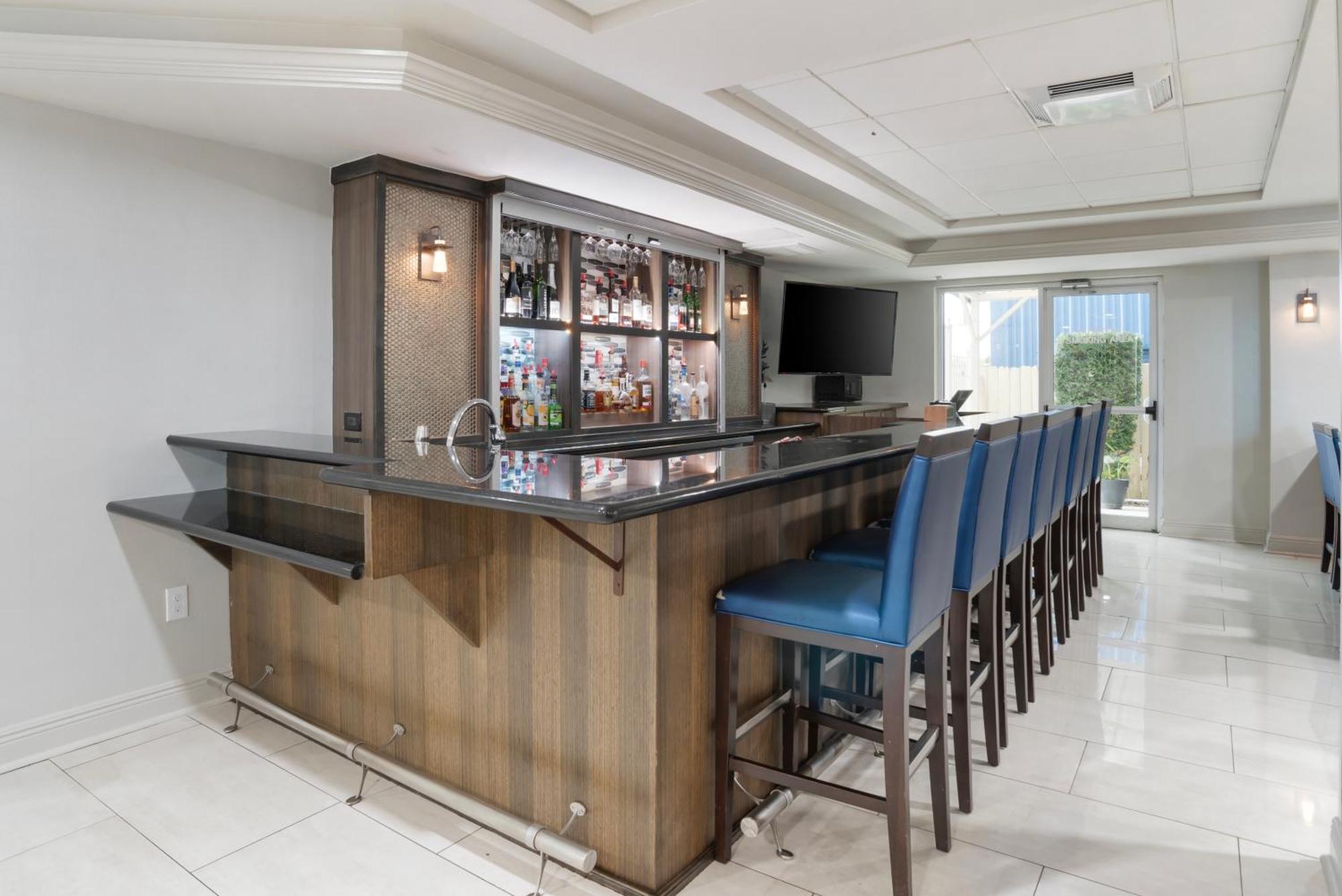 Comfort Inn & Suites New Orleans Airport North Кеннер Экстерьер фото